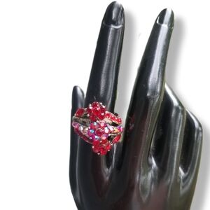 VINTAGE RUBY RED & AURORA BOREALIS RHINESTONE FLOWER DESIGN ADJUSTABLE RING